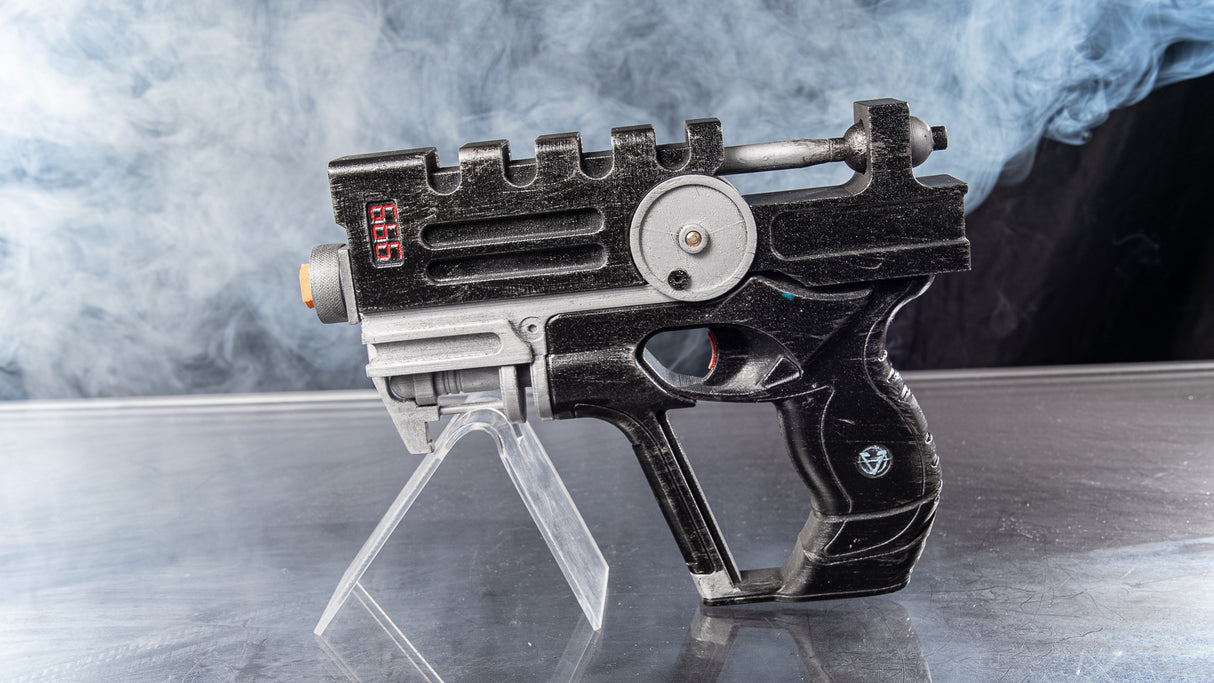 Korben Dallas Blaster Prop - Wulfgar Props