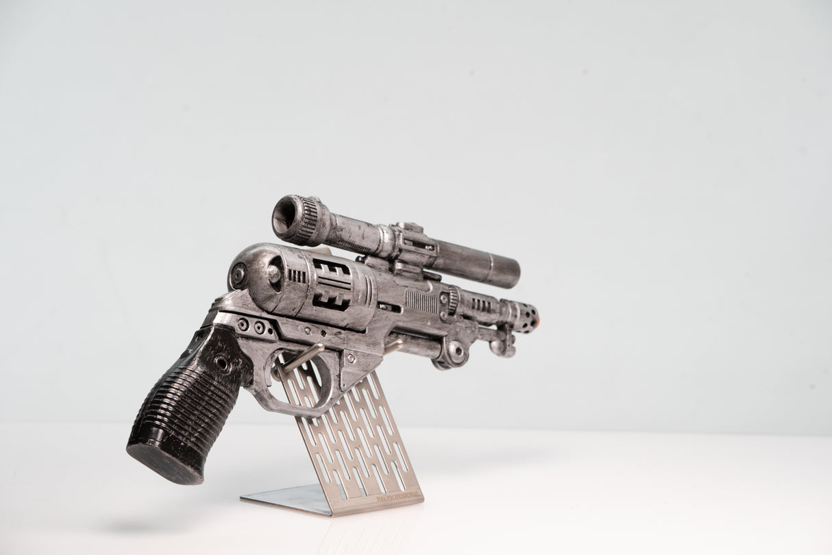 DE-10 Variant Or Snub Blaster Pistol Prop