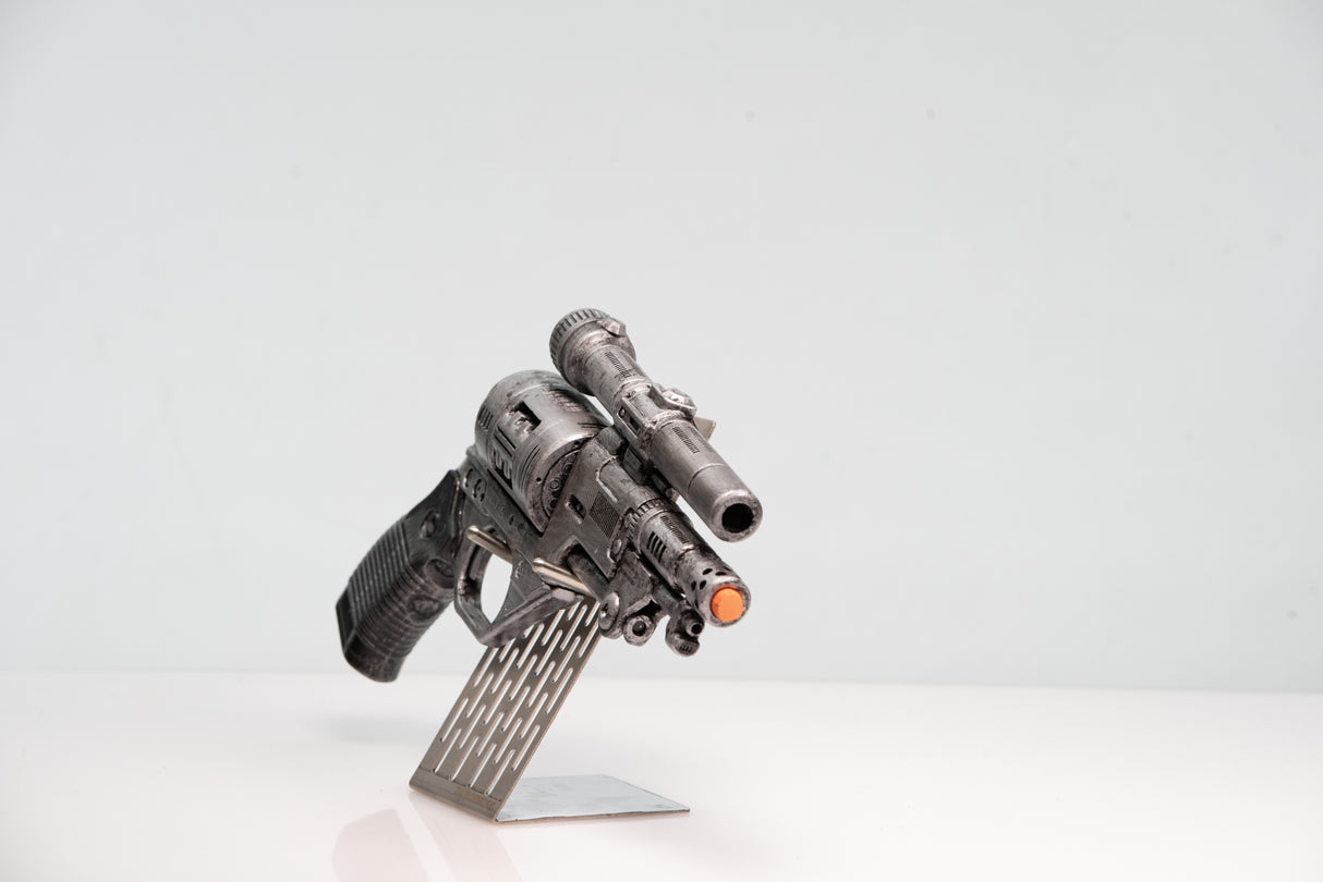 DE-10 Variant Or Snub Blaster Pistol Prop