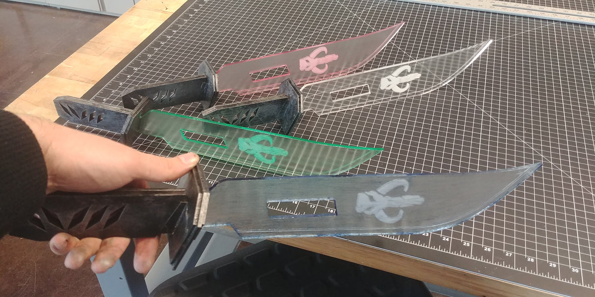 Mandalorian Vibro Blade - Wulfgar Weapons & Props