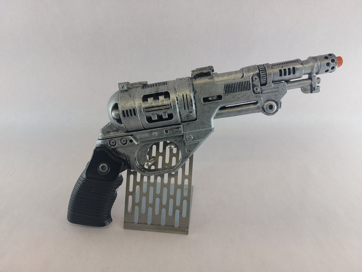 DE-10 Variant Or Snub Blaster Pistol Prop