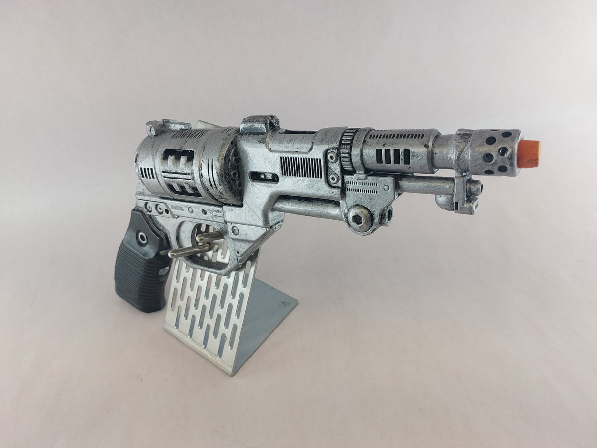 DE-10 Variant Or Snub Blaster Pistol Prop