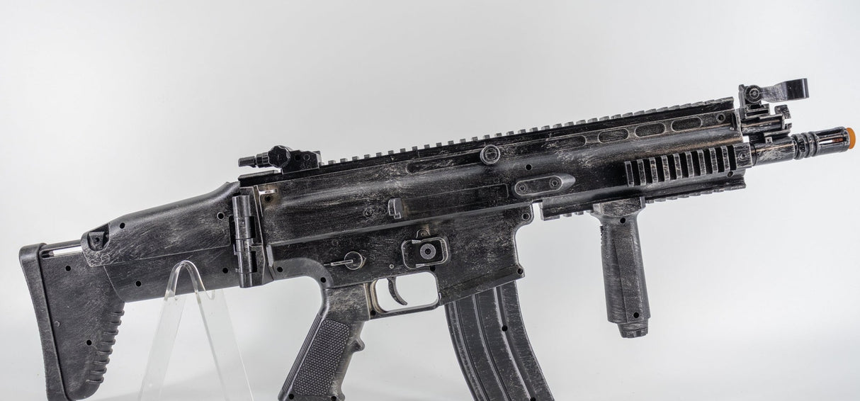 Spec Ops Scar-L Fake Gun Cosplay Prop - Wulfgar Props