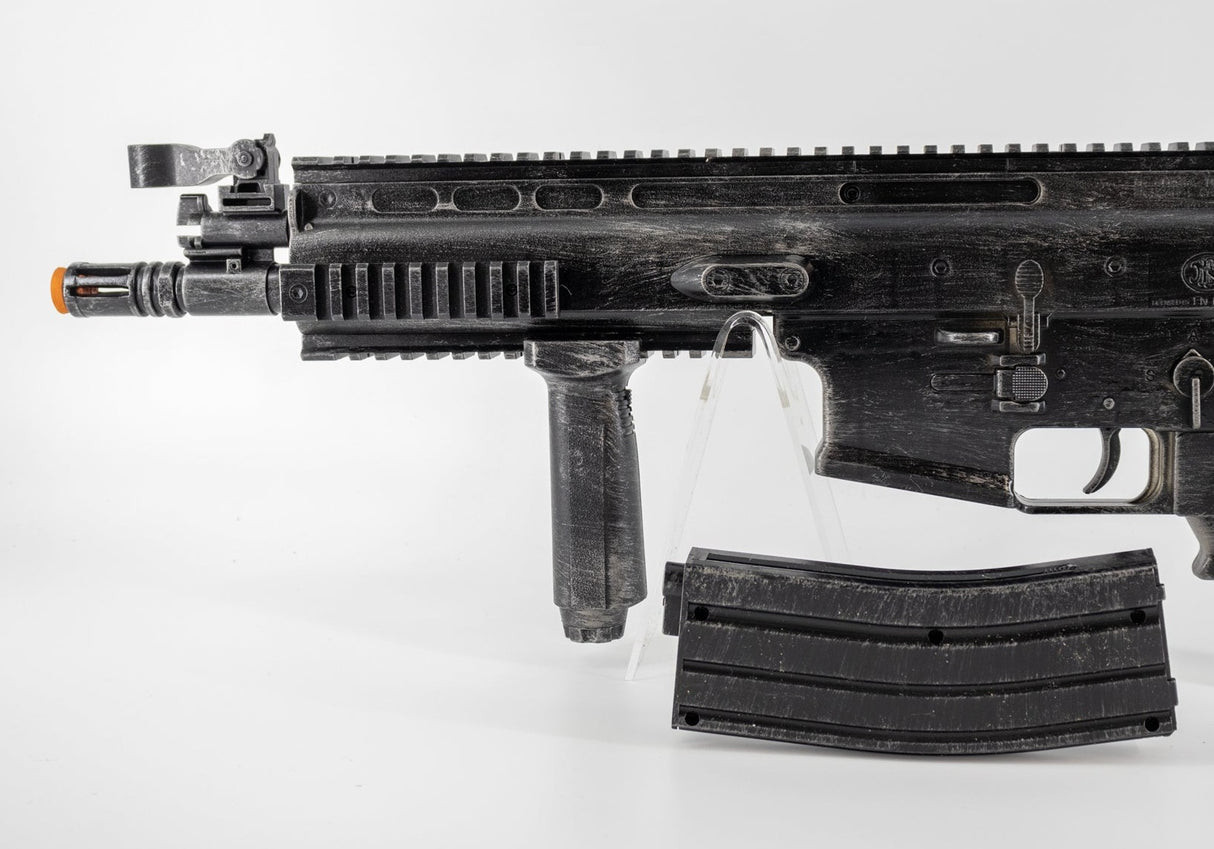 Spec Ops Scar-L Fake Gun Cosplay Prop - Wulfgar Props