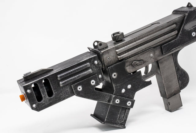 Vampire Hunter Long MAC-10 Prop - Wulfgar Props