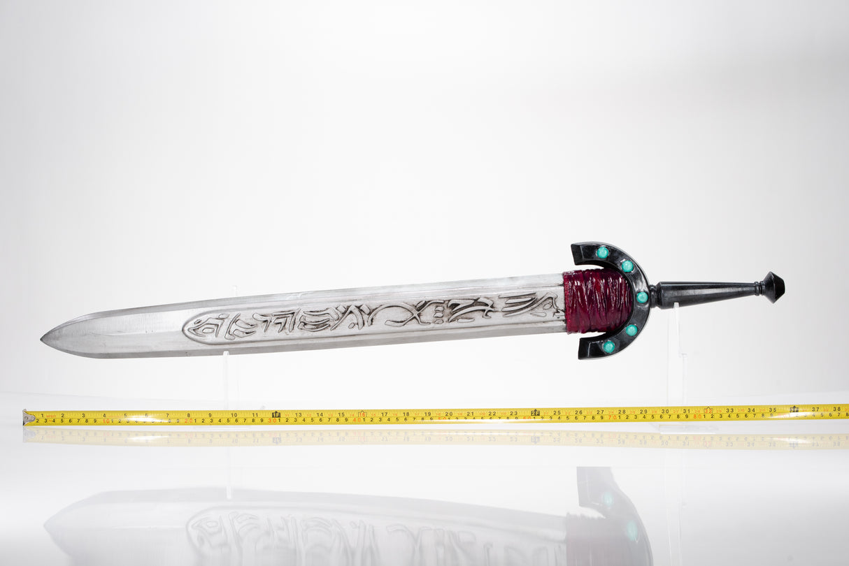 Hulkling Sword Prop (Dax look at) - Wulfgar Props