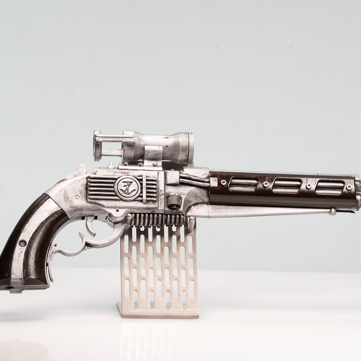 DT-27 Custom Mandalorian Blaster Prop – Wulfgar Props
