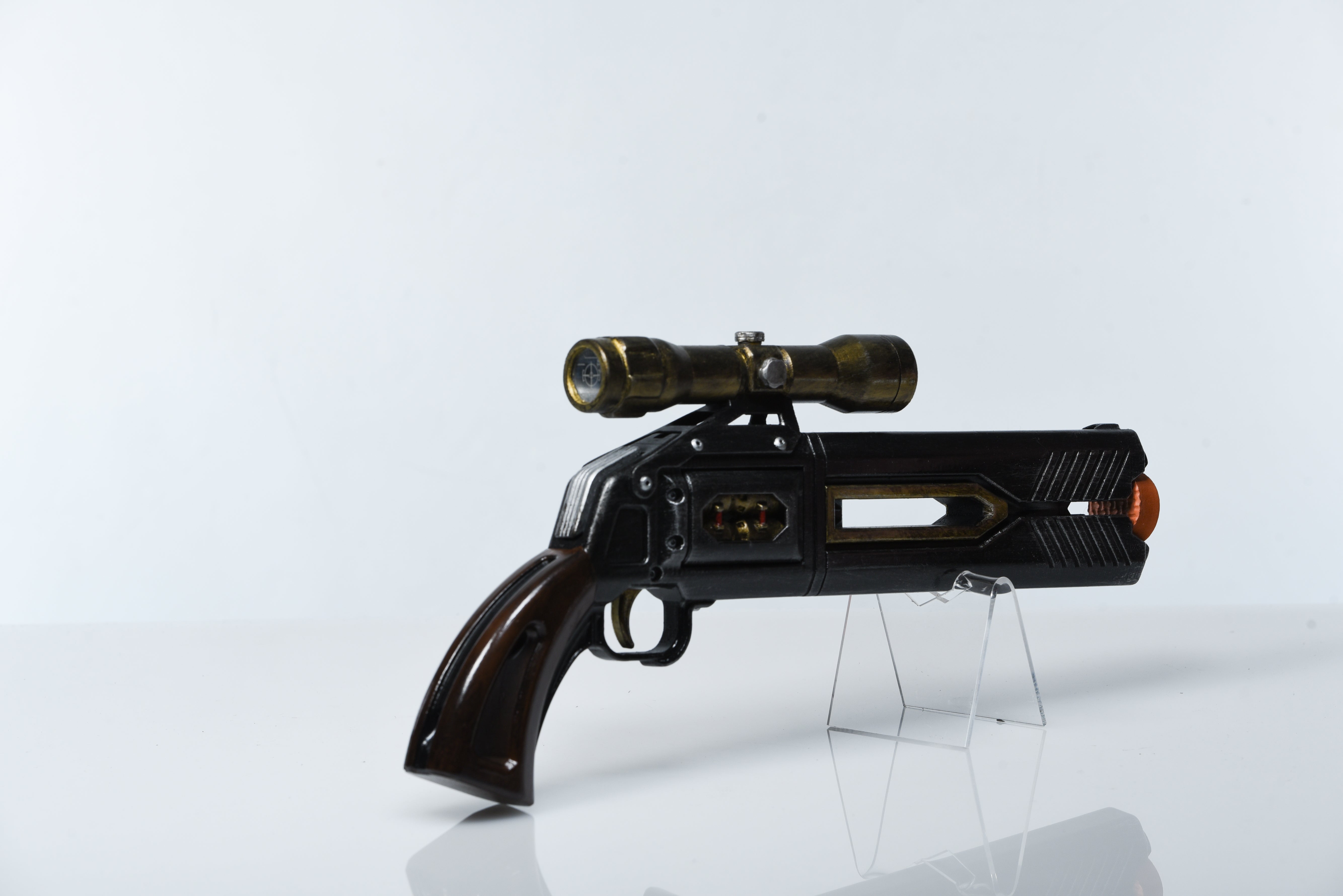 Traywick Sci-Fi Blaster Pistol Prop – Wulfgar Props