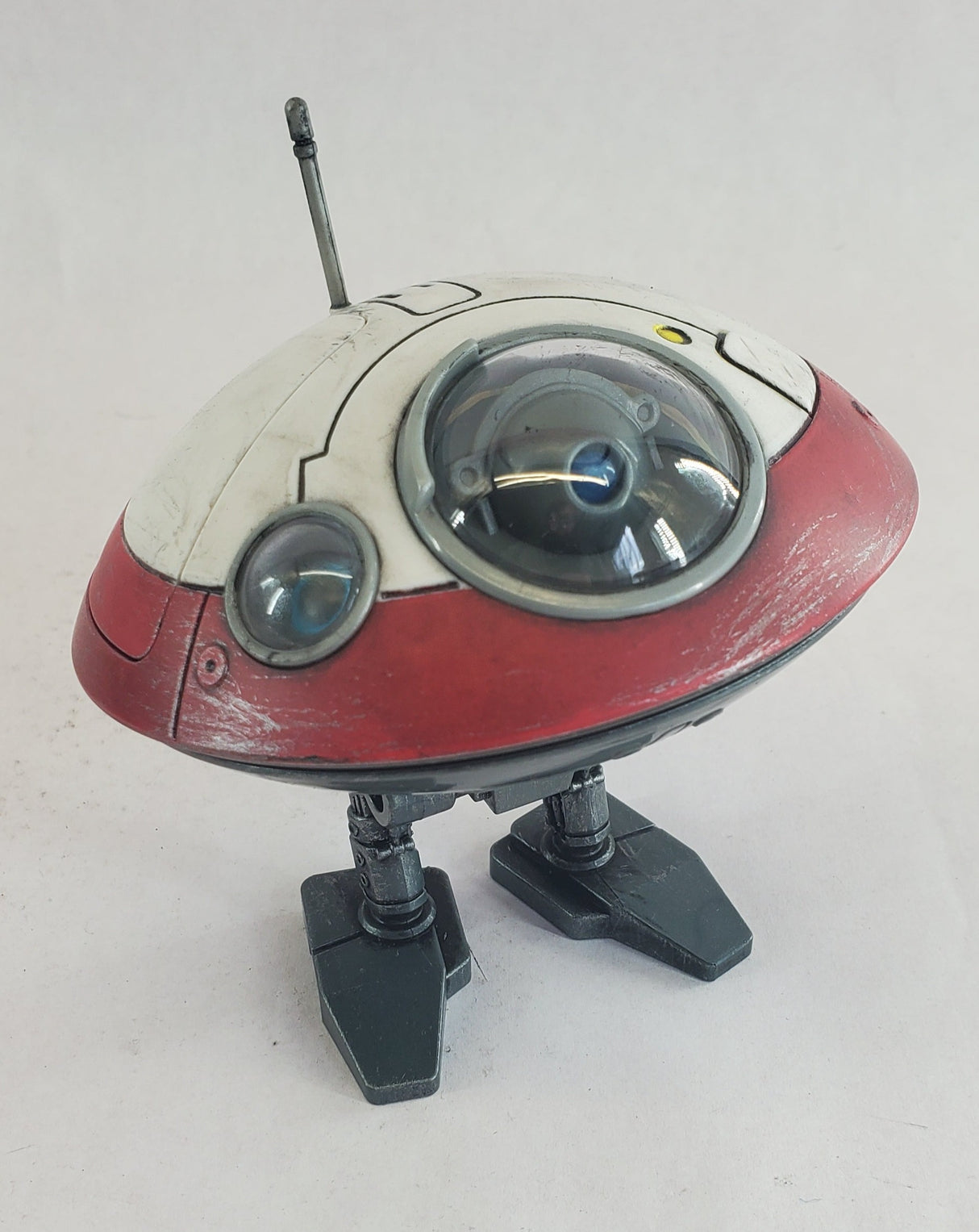 Lola Droid Full Size Prop