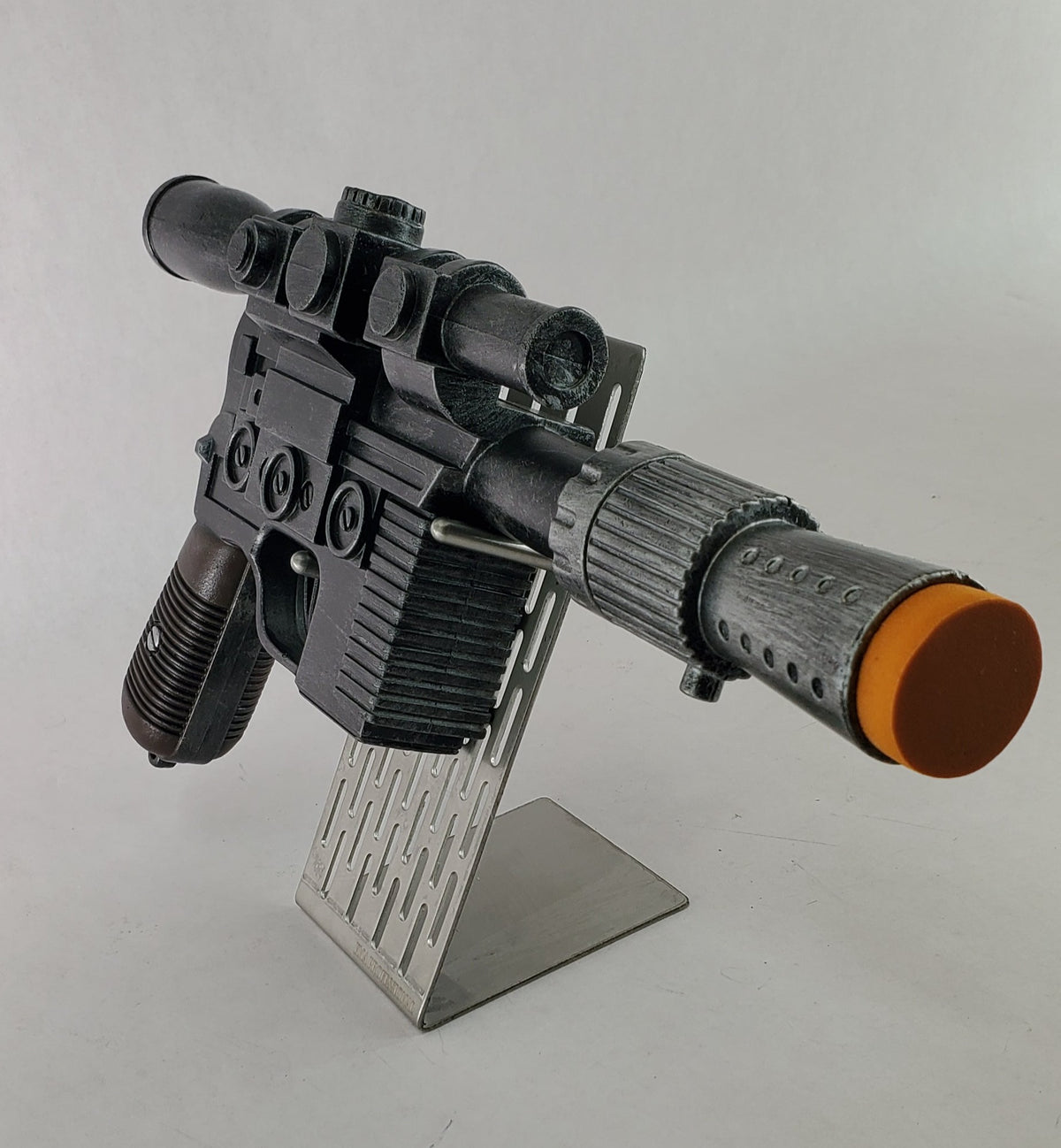 Blaster Props Metal Stand Adjustable Pistol Blaster Prop Display – Wulfgar Props